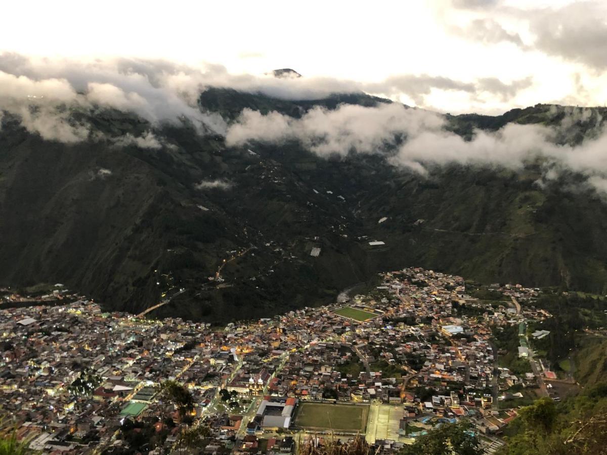 באניוס Premium Holiday Cabin - Spectacular Tungurahua Volcano View מראה חיצוני תמונה